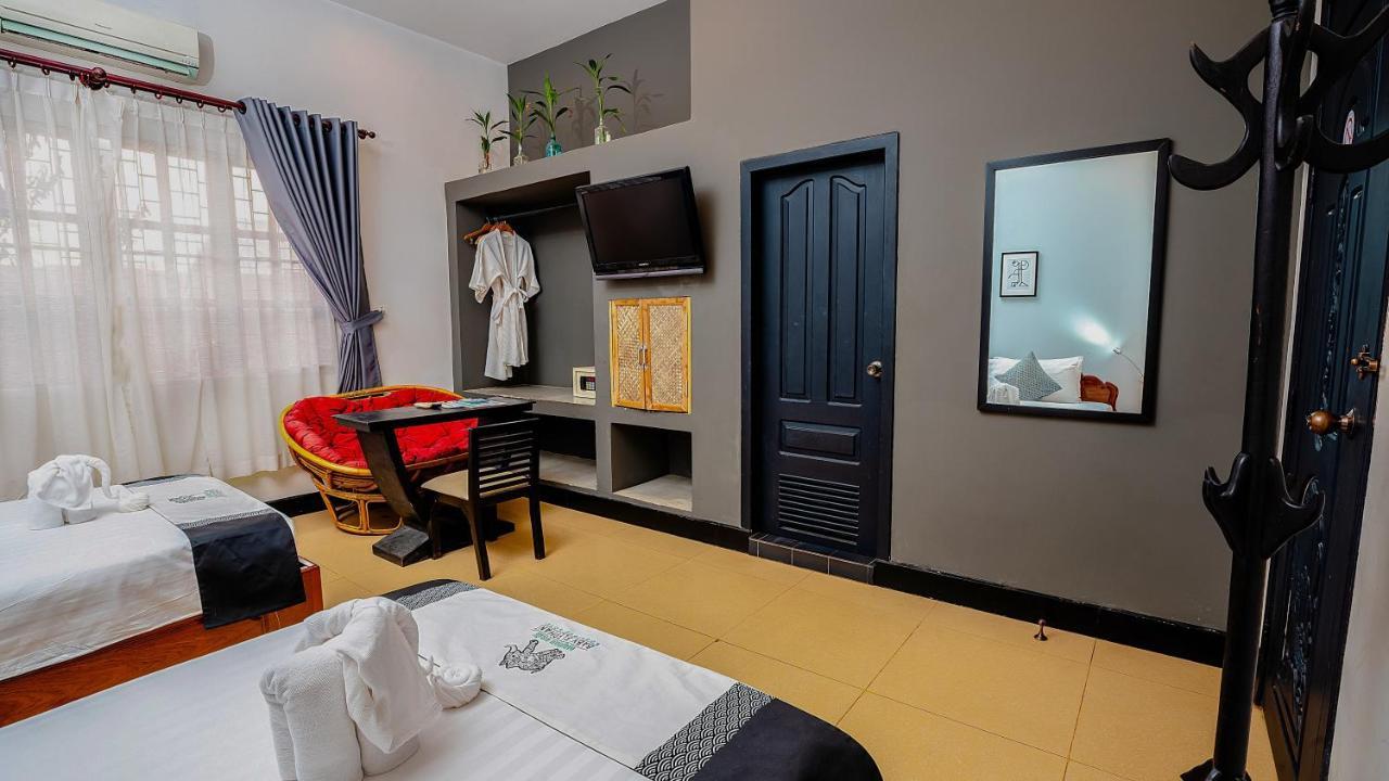 Baby Elephant Boutique Hotel Siem Reap Esterno foto